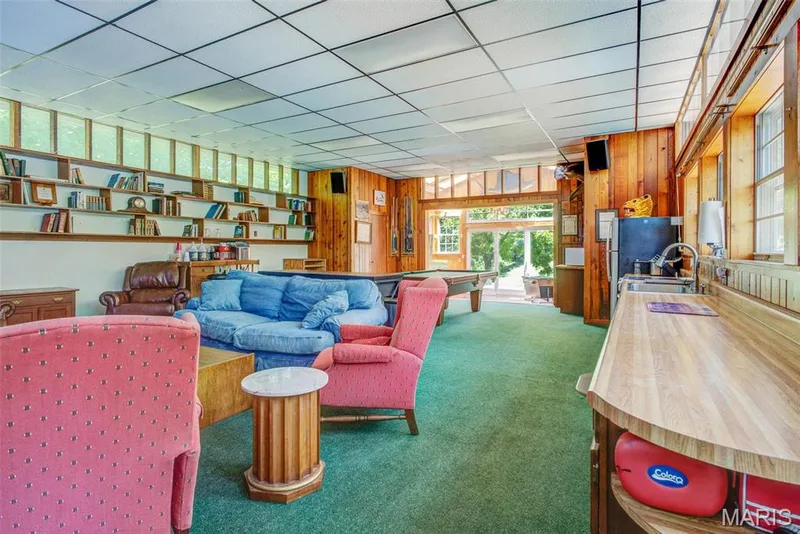 Pool House — 1577 Kehrs Mill Road, Chesterfield, MO 63005