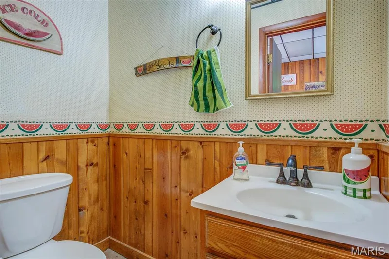 Pool House — 1577 Kehrs Mill Road, Chesterfield, MO 63005